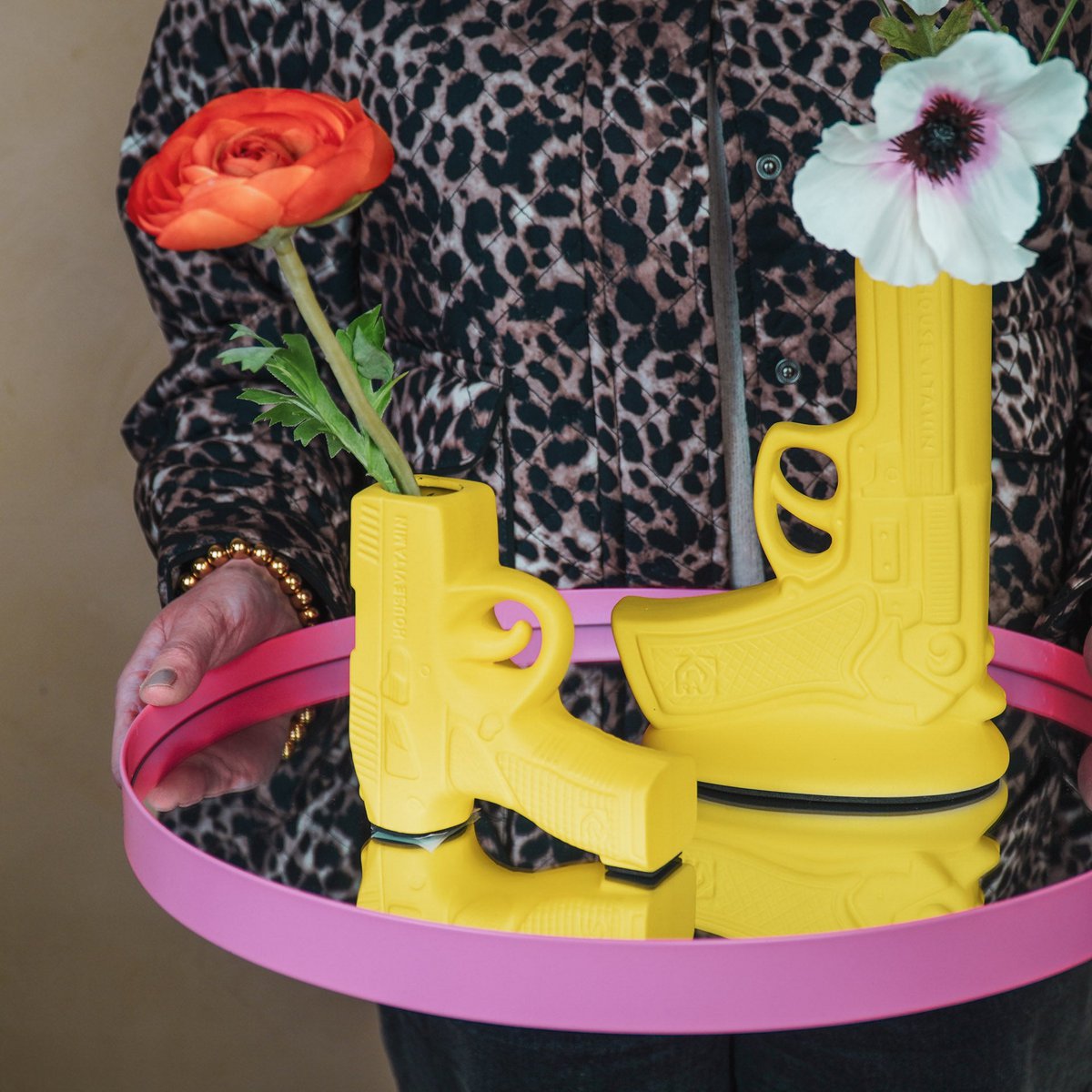 Vase - Gun - Neon Gelb - 15x9x23cm