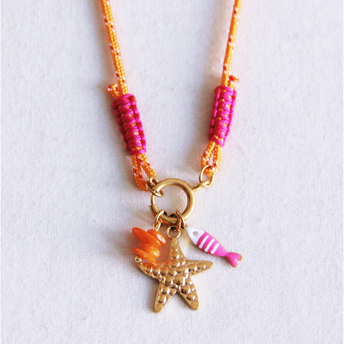 Surf-Halskette mit Charms