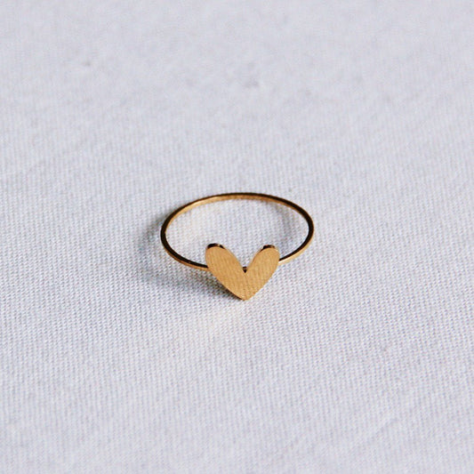 Minimalistischer Ring mit Herz