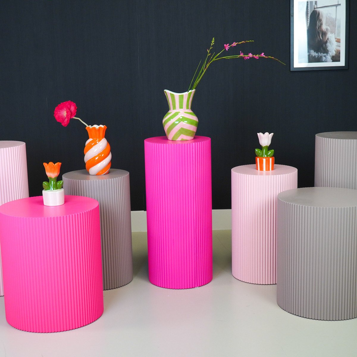 Beistelltisch / Säule Zylinder - MDF - Neon Pink - 39x45cm