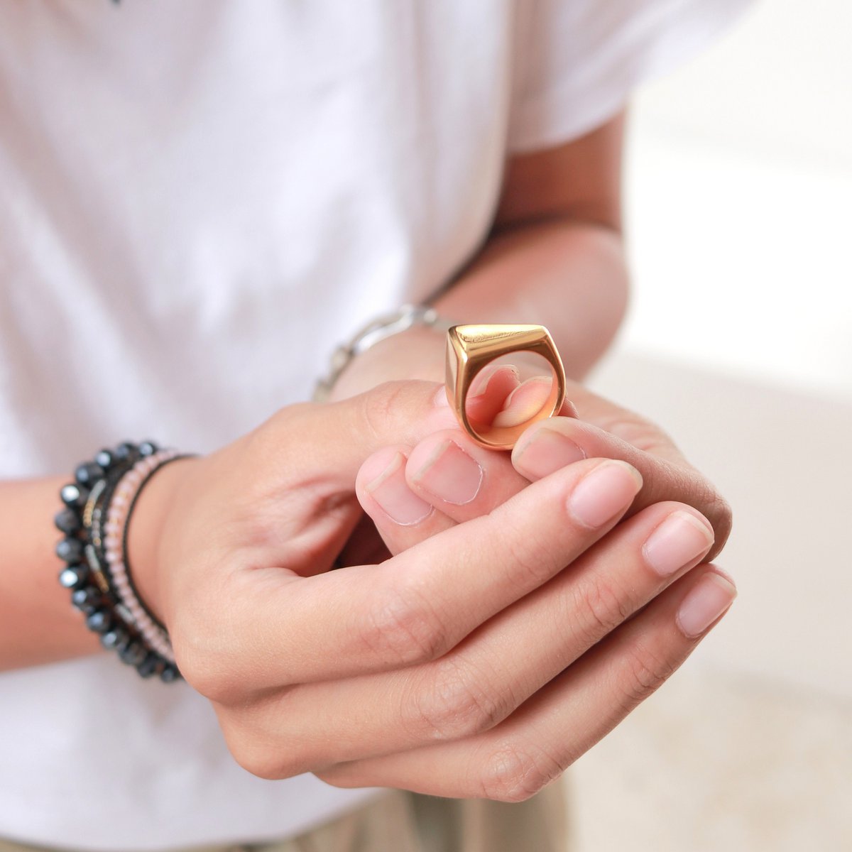 Minimalistischer Dreiecks-Statement-Ring - 18k vergoldet