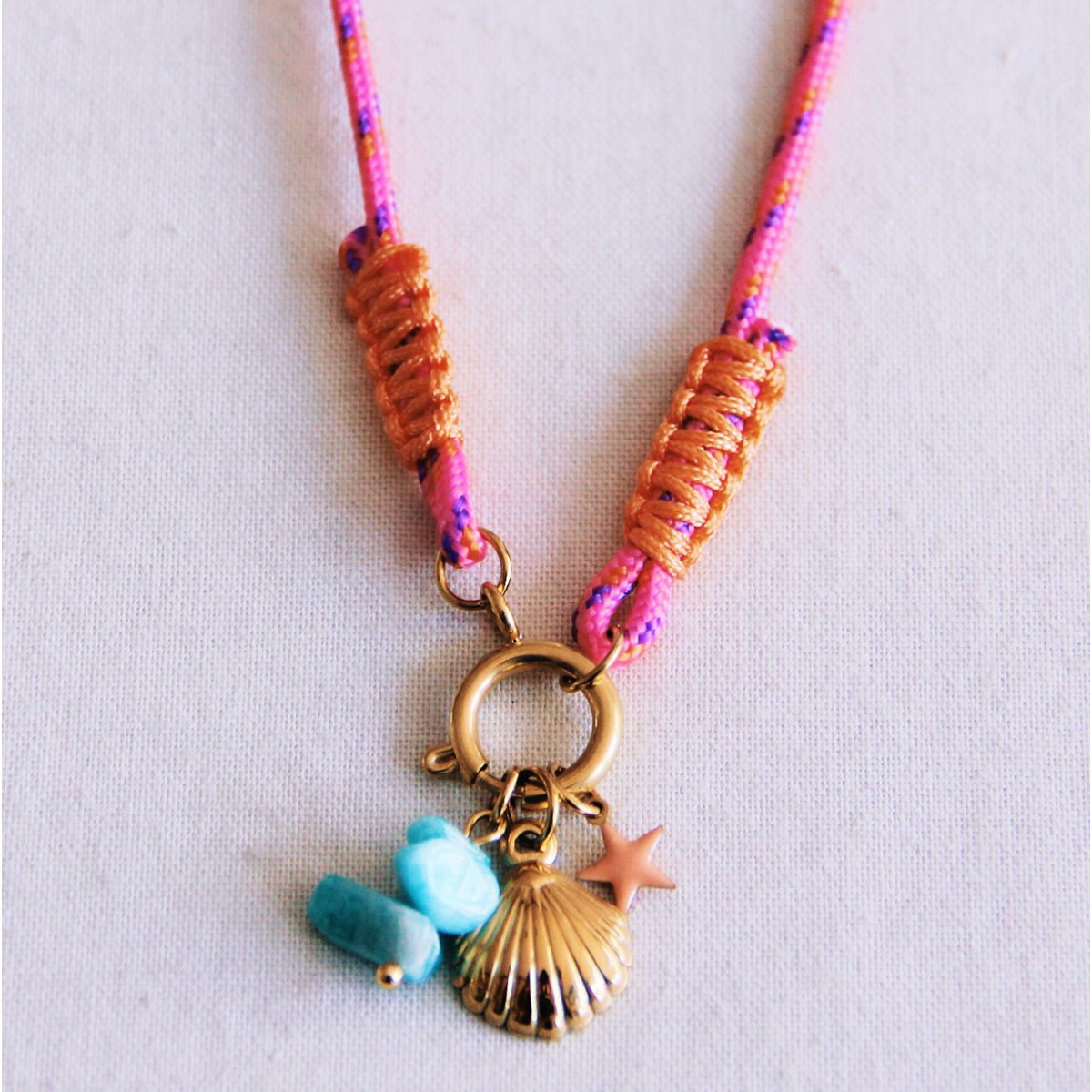 Surf-Halskette mit Charms