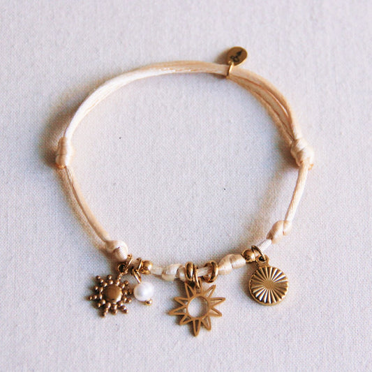 Satin-Charmearmband mit Sonne und Mini-Perle - Sand