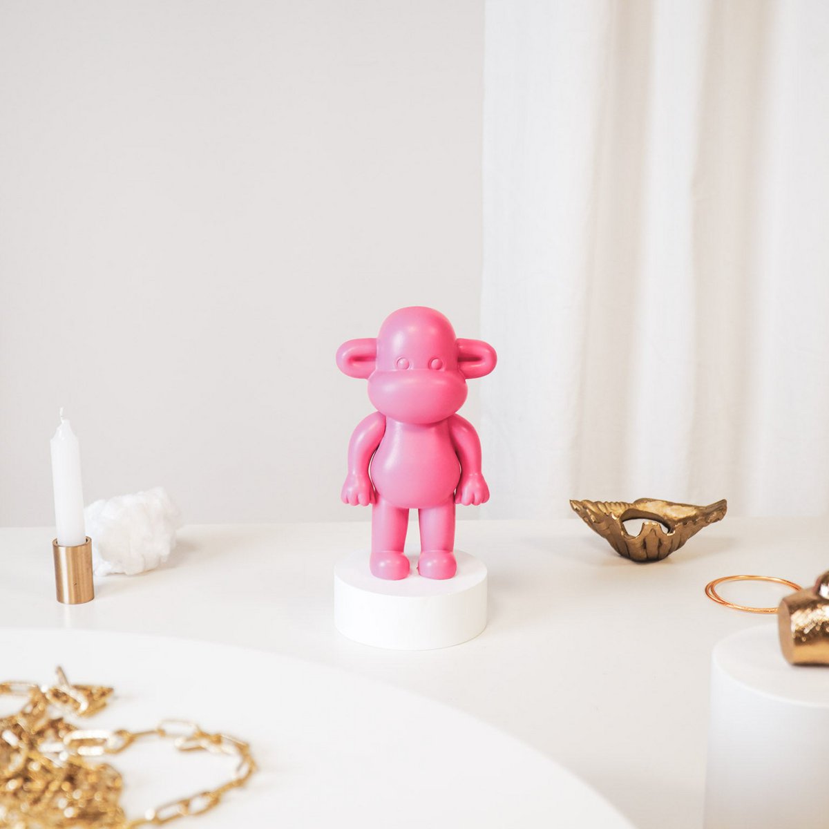 Affenfigur "The Legend" - 11x7x19cm - Pink