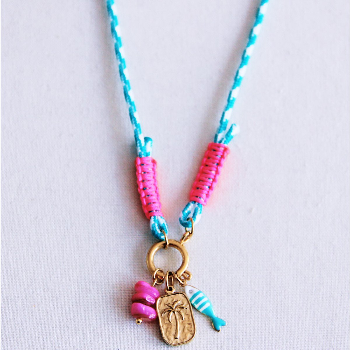 Surf-Halskette mit Charms