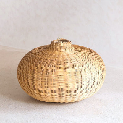 Großer Rattan - Lampenschirm - Runde Boho -Anhänger Licht - handgefertigte Rattan -Hängelampe - Naturfaser gewebter Lampenschirm (Ø 56 cm) Anjani