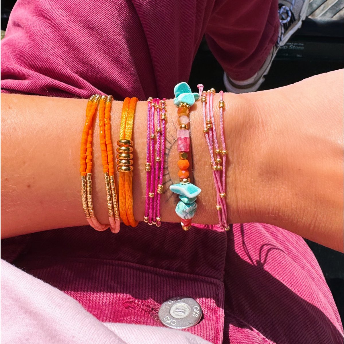 Satinarmband mit Ringen – Rosa/Gold