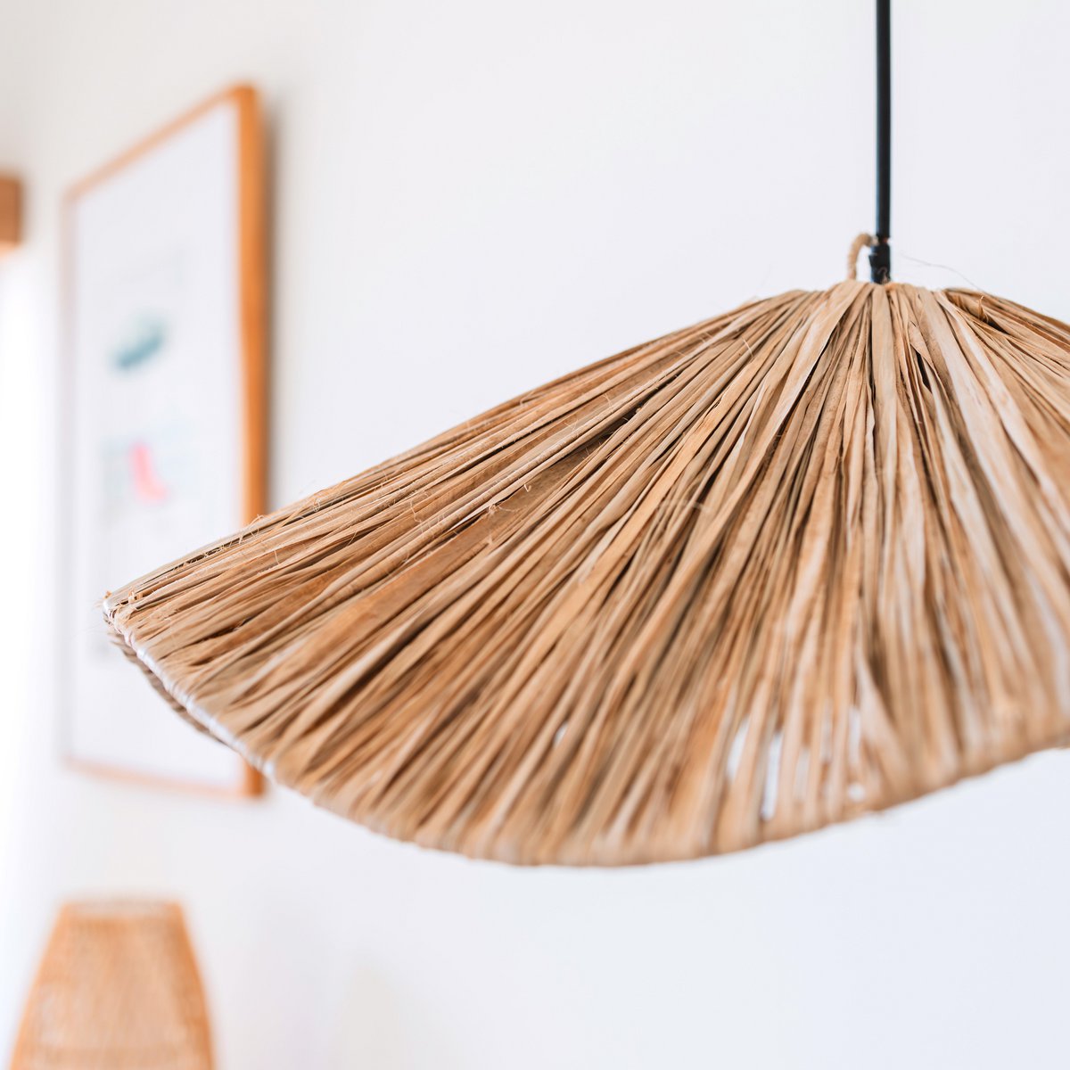 Boho Lampenschirm – Deckenleuchte – Natürliche Pendelleuchte – Handgefertigte Deckenlampe aus Raffia TAMPAH (Ø 53 cm)