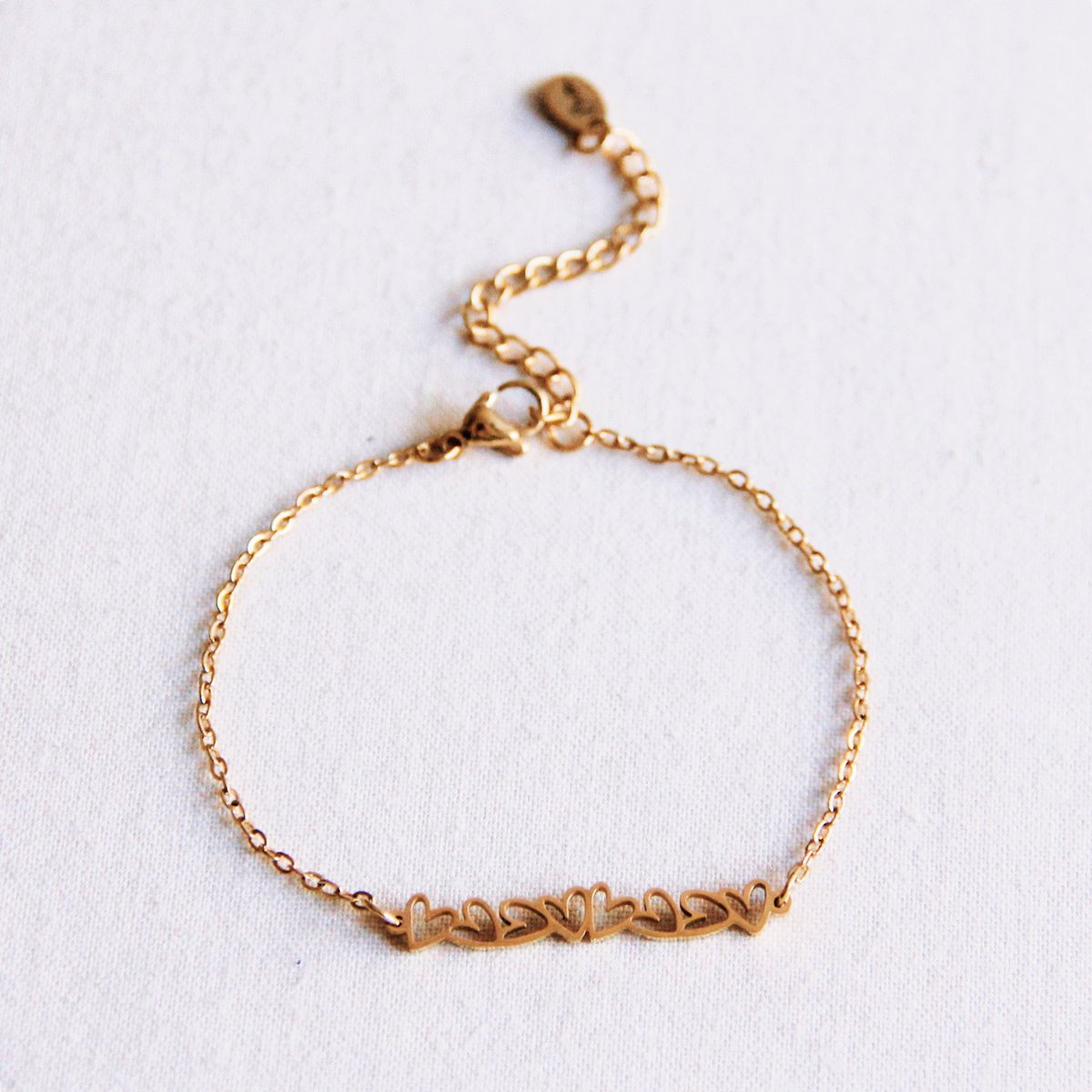 Armband mit Herzen