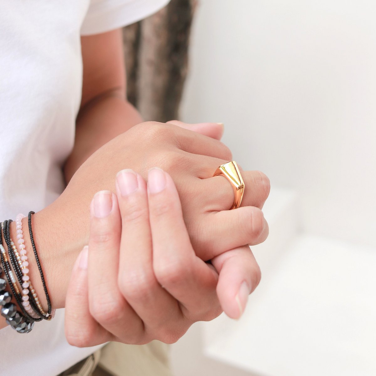 Minimalistischer Dreiecks-Statement-Ring - 18k vergoldet